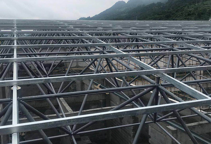 华蓥仁怀冠英学校艺体楼网架